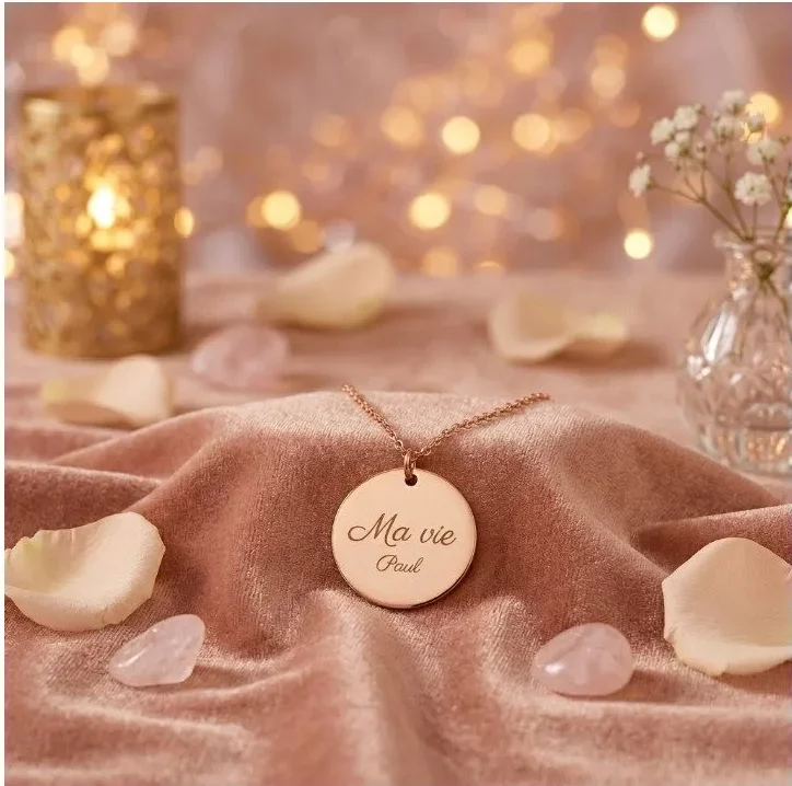 bracelet-medallion-grave-or-rose-18k Bracelet médaillon gravé personnalisé or rose — Oréa Joaillerie