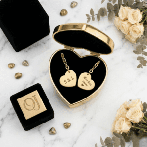 collier-coeur-or-18k Collier cœur gravé personnalisé or 18k bijou personnalisé — Oréa Joaillerie